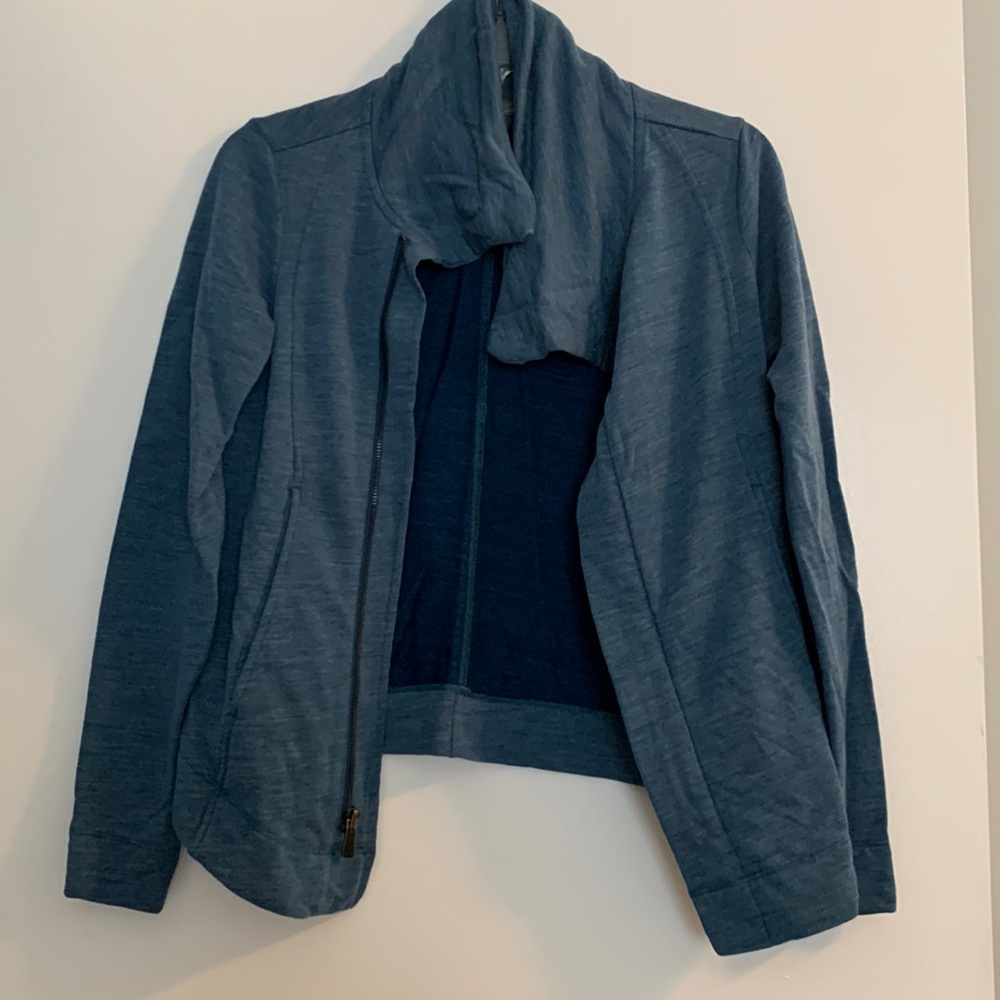 Smartwool drapey jacket with high collar (magnetic closure)